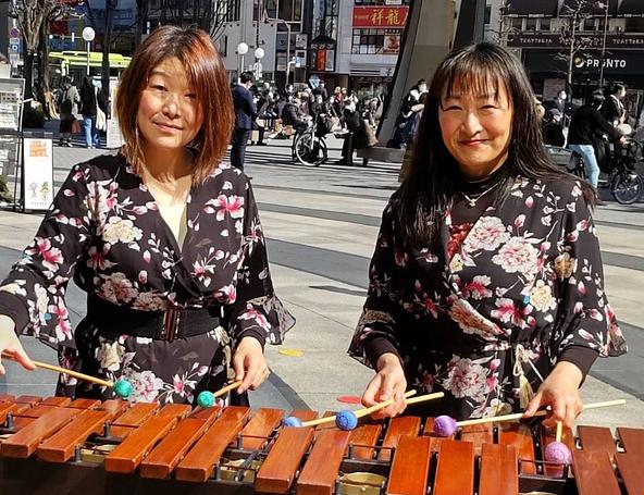 大道芸パフォーマーたちが登場