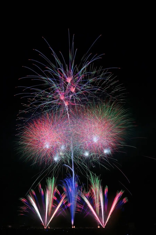 群馬県太田市で「刀水橋花火大会」開催! 2025年11月1日、音楽と共に打ち上がる7,500発の花火