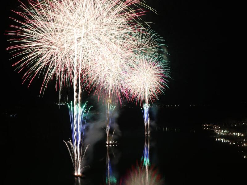 恵那峡の夏の風物詩!<br/>「第53回 恵那納涼水上花火大会」開催情報