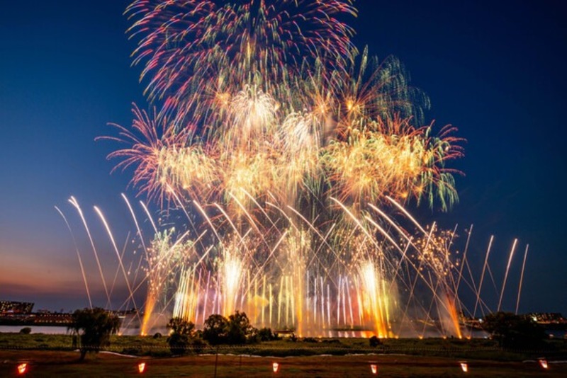 【関東】2026年8月の花火大会37選!2万4000発の千葉開府900年記念花火・世界最大級の富士の大仕掛けも