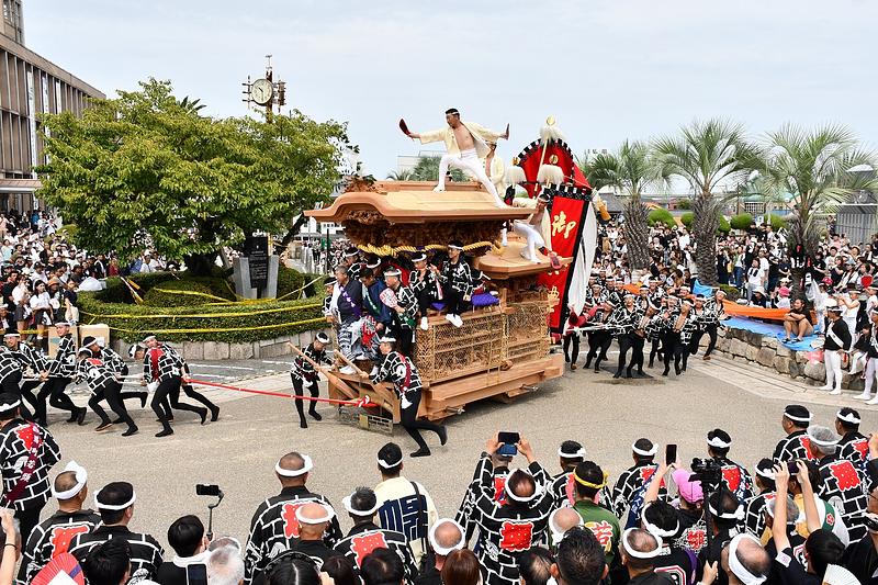 300年の伝統と迫力の「やりまわし」を体感!「岸和田だんじり祭」2026年9月祭礼開催情報