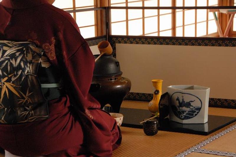 福井の名庭園で秋を満喫!養浩館庭園の紅葉とお茶席2026