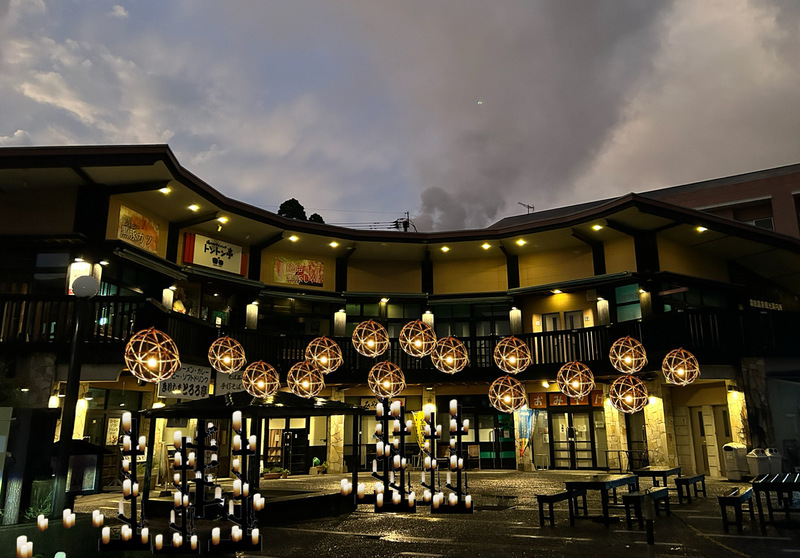 秋の夜を彩る幻想的な癒し空間<br/>霧島温泉でキャンドルナイト開催