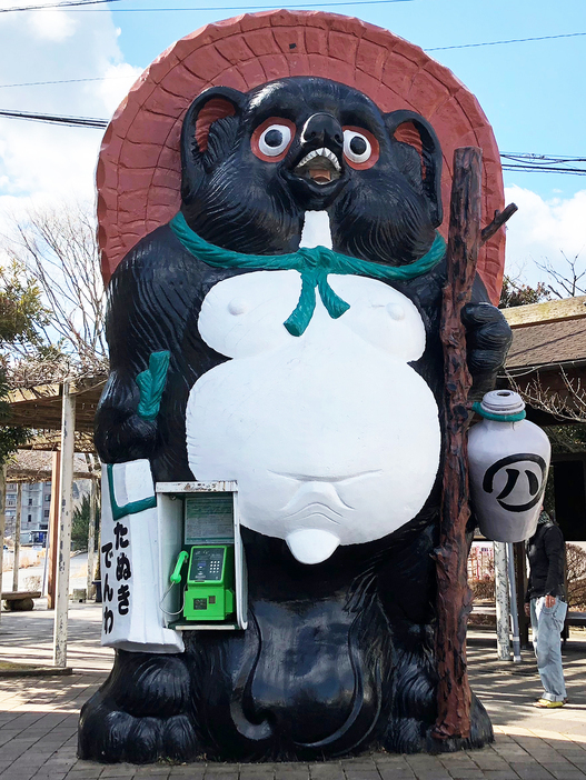 巨大たぬき クリスマス 信楽 タヌキ 伝統工芸品 タヌキ 信楽焼 色 種類