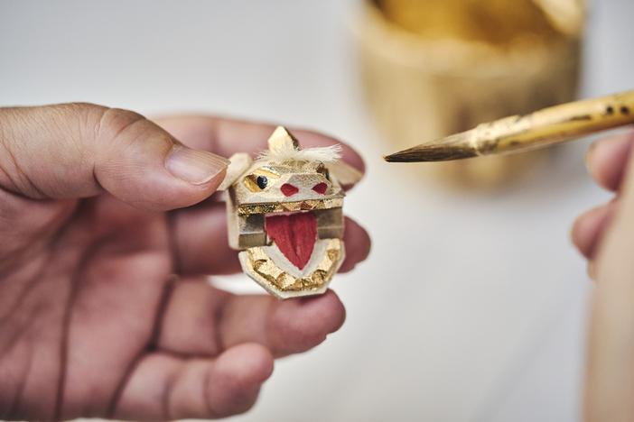 伝統工芸品　特大　郷土民芸品　栄秀作　加賀獅子頭　9寸　置物　共箱　BK109 Yahoo!オークション -「加賀獅子頭」の落札相場・落札価格