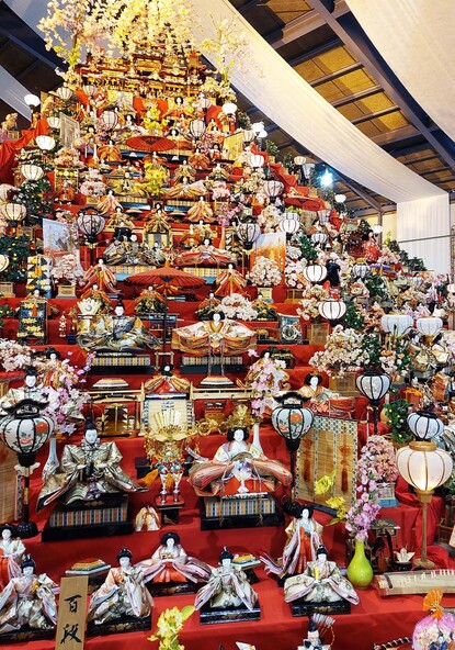 第37回 阿波勝浦元祖ビッグひな祭り（2025年） | 高さ約8mの百段の