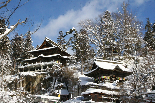 雪に覆われた圓藏寺
