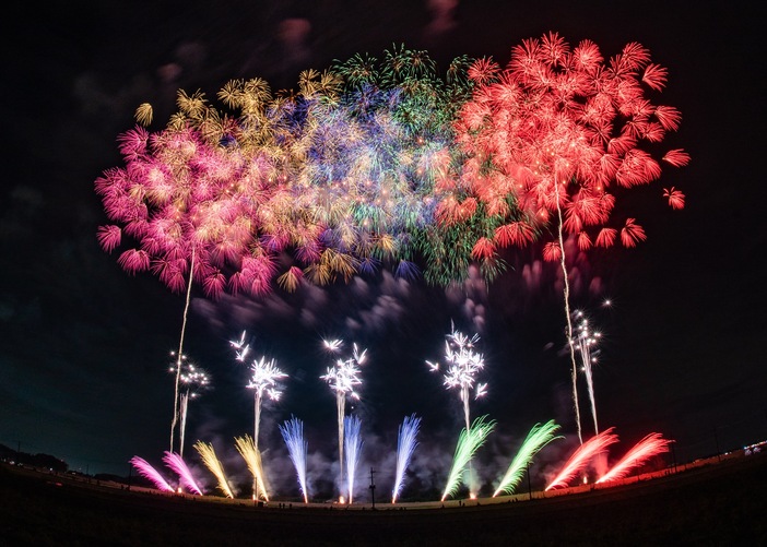 HBA Special Night 道新・秋華火 | 札幌で18,000発の花火が秋を彩る