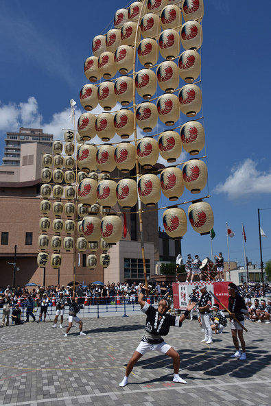 妙技が見えやすい「昼竿燈」