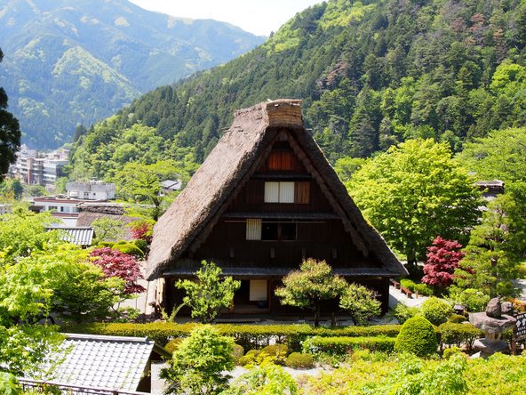 下呂温泉 合掌村（画像提供：nomnom / PIXTA）