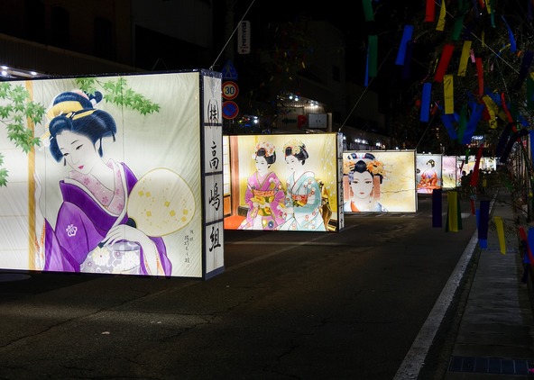 夜になると日中とはまた異なる表情が楽しめます