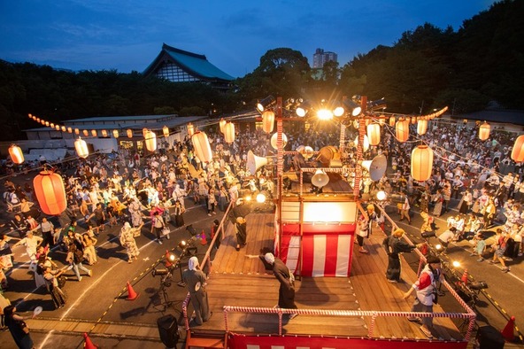 お坊さんと一緒に踊る！盆踊り大会