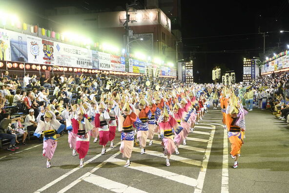 誰でも参加できる「にわか連」に参加して踊ってみましょう！踊らにゃソンソン