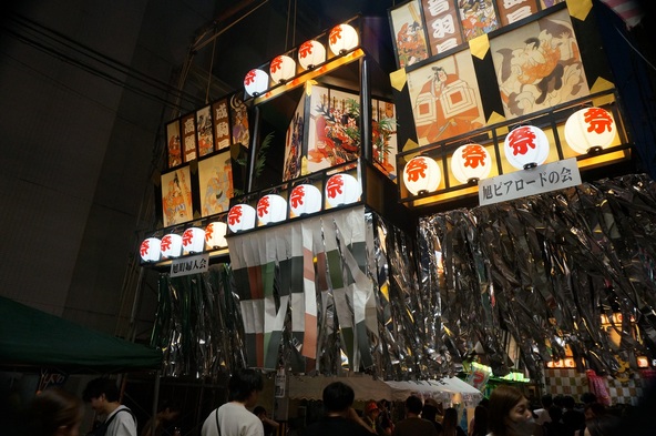 個性が光る風情豊かな箱飾りを観賞しましょう