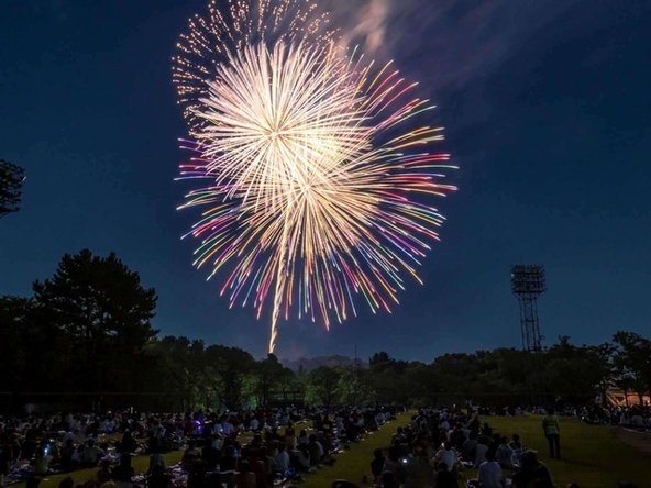 約4,000発の花火が夜空を彩ります（画像提供：東海市観光協会）