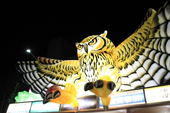 「ねぶたパレード」では、本場の青森ねぶたで使用されたものも登場します