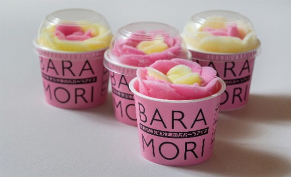 児玉冷菓のババヘラアイス バラ盛りカップ（秋田県）／360円