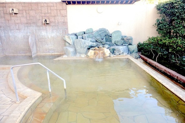 現在は、6軒の温泉旅館のほか、日帰り温浴施設や足湯も整備されています