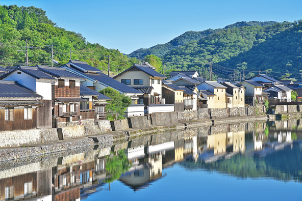 江戸時代に宿場町として栄えた平福の町屋（画像提供：Yama / PIXTA）