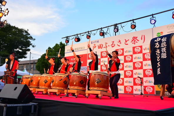 迫力満点の和太鼓演奏もお見逃しなく！