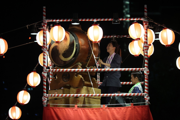 来場者に向けた踊り指導も実施