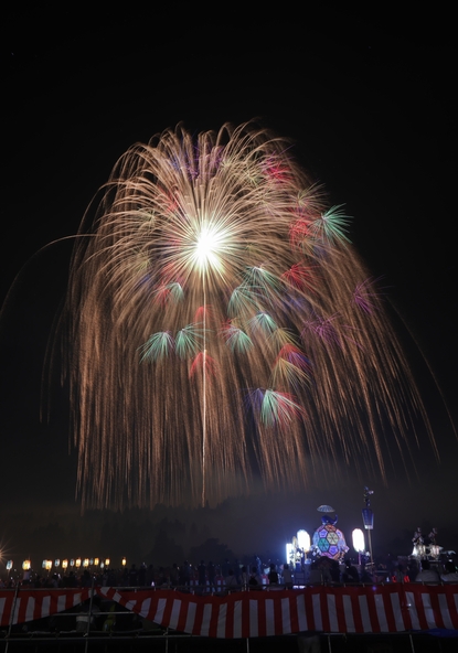 子連れファミリーで観覧するなら桟敷席を予約しておくのが断然おすすめ！