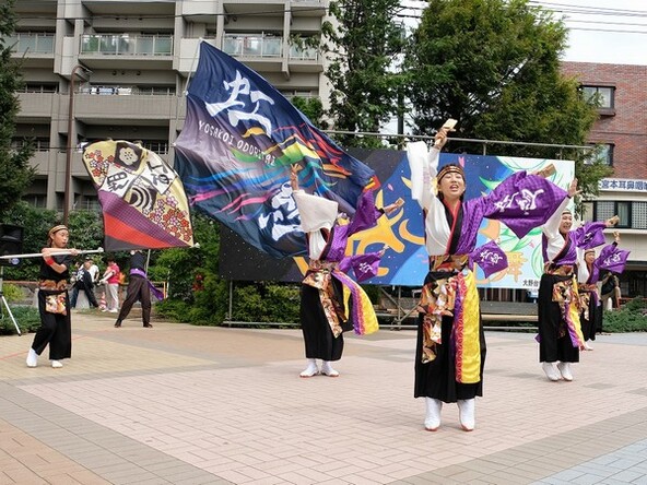 観客も引き込まれてしまうほどのダイナミックな踊りに注目！