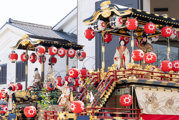 歴史あるからくり山車を見比べてみるのもおもしろいですよ♪