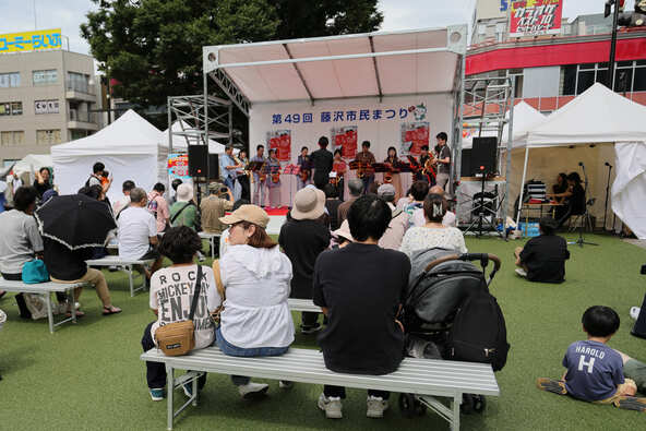 多彩なパフォーマンスが楽しめるステージイベントも必見！