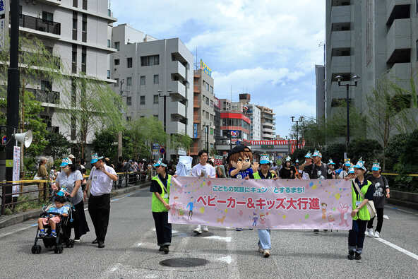 一般参加も可能な「ベビーカー&キッズ大行進」（※参加は事前申し込み制）