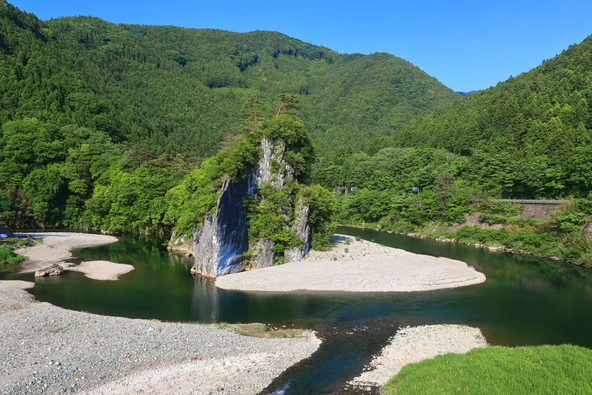 「御三戸嶽」も久万高原町でぜひ足を運びたい観光名所（kazukiatuko / PIXTA）