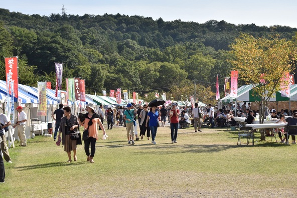 今年も美しい曼珠沙華とともに、地元のグルメを満喫できます♪