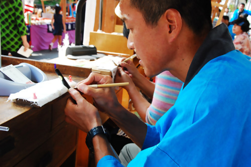 購入した筆に名を入れるサービスも