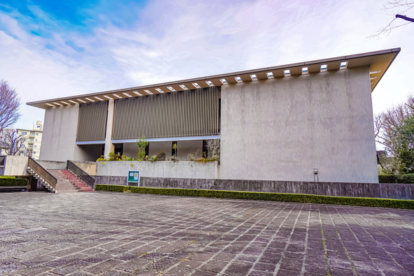 「日本近代文学館」の外観（画像提供：MARODG / PIXTA）