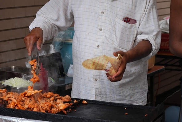 幅広いグルメが味わえる屋台も登場！