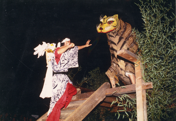 2010年には、中国での上海万博でも「小稲の虎舞」の公演が行われました