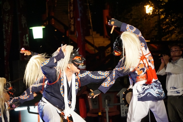 野畠地区に伝わる歴史のある面浮立「野畠面浮立」（のばこめんぶりゅう）の様子