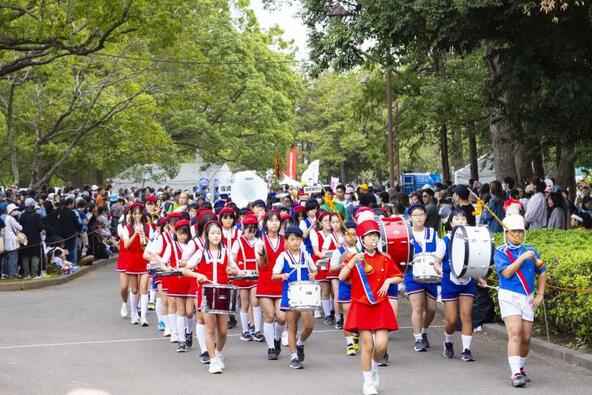 地元の子供たちが参加してパレードを盛り上げます（画像提供：江戸川区）