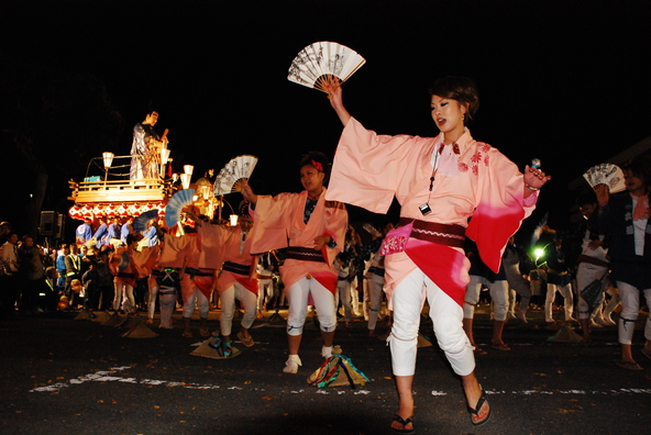 優雅な踊りやどこか懐かしいお囃子（はやし）も見どころ！（画像提供：行方市観光協会）
