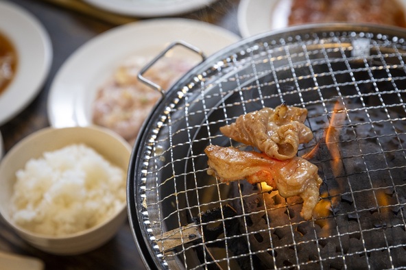 60分もつ食べ放題定食　1,500円（焼肉　はじめの一歩）