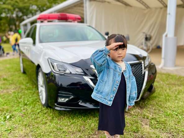 かっこいいパトカーと一緒に写真を撮影できるコーナーも！