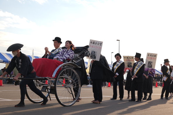 明治仮装パレード