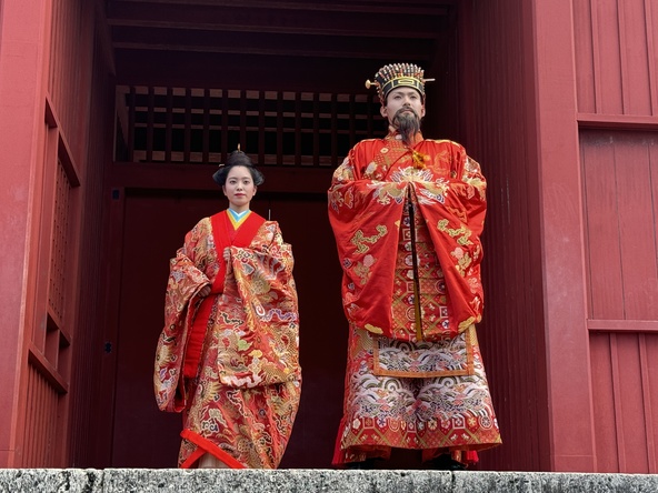 国王・王妃出御