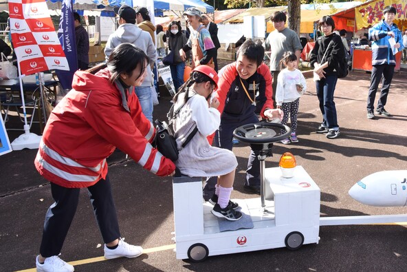 芝山公園芝生広場にはさまざまな体験ブースも登場！