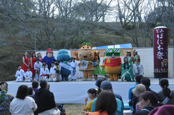 活気あふれるパフォーマンスを家族みんなで満喫しましょう