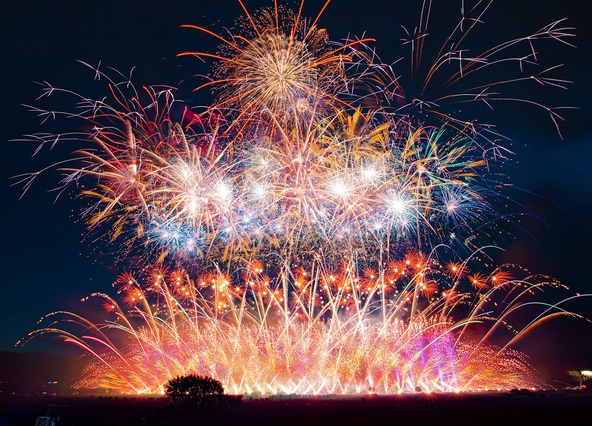 2025年で119回目を迎える「長野えびす講煙火大会」