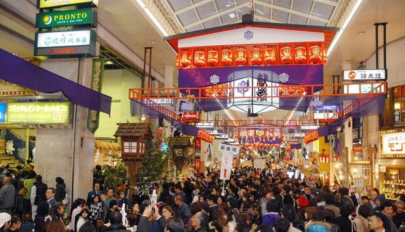 例年多くの人々が訪れる恒例行事です