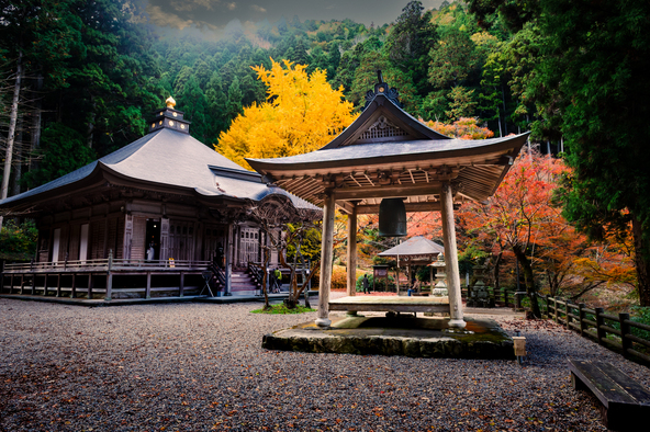 松尾山・文保寺（画像提供：ホセさん / PIXTA）