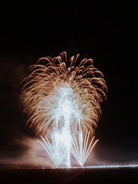 家族みんなで冬の花火を楽しみましょう♪