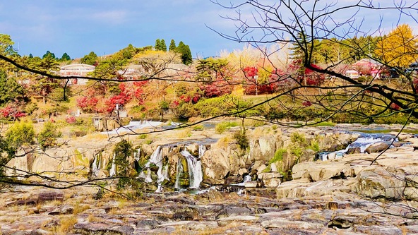 対岸からの景色。わが町ながら絶景です。